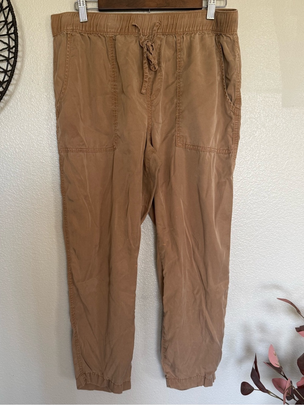 Sanctuary Rustic Tan Drawstring Cargo Joggers